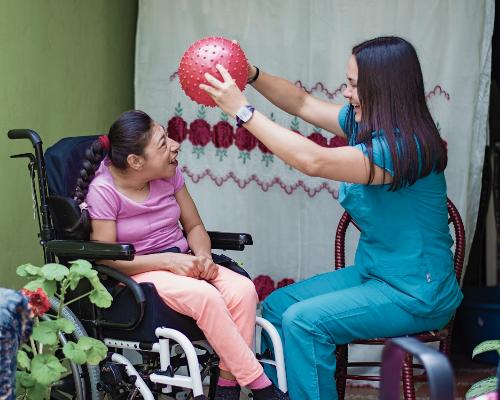 FotografoFoto Alcaldía de Medellín:Ya están abiertas las postulaciones para más de 8.000 cupos en proyectos de bienestar para personas con discapacidad y sus cuidadores.
